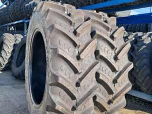420/85 r34 bkt agrimax rt855 142a8/139b tl