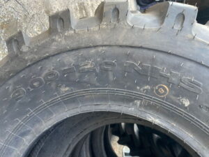 9.00-20 galaxy digmaster 14pr 140b tt (90020)