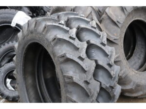 9.5-28 bkt tr135 8pr tt