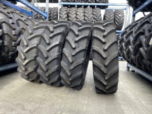 Anvelopa 320/85 r24 ceat farmax 122a8 tl (12.4r24)
