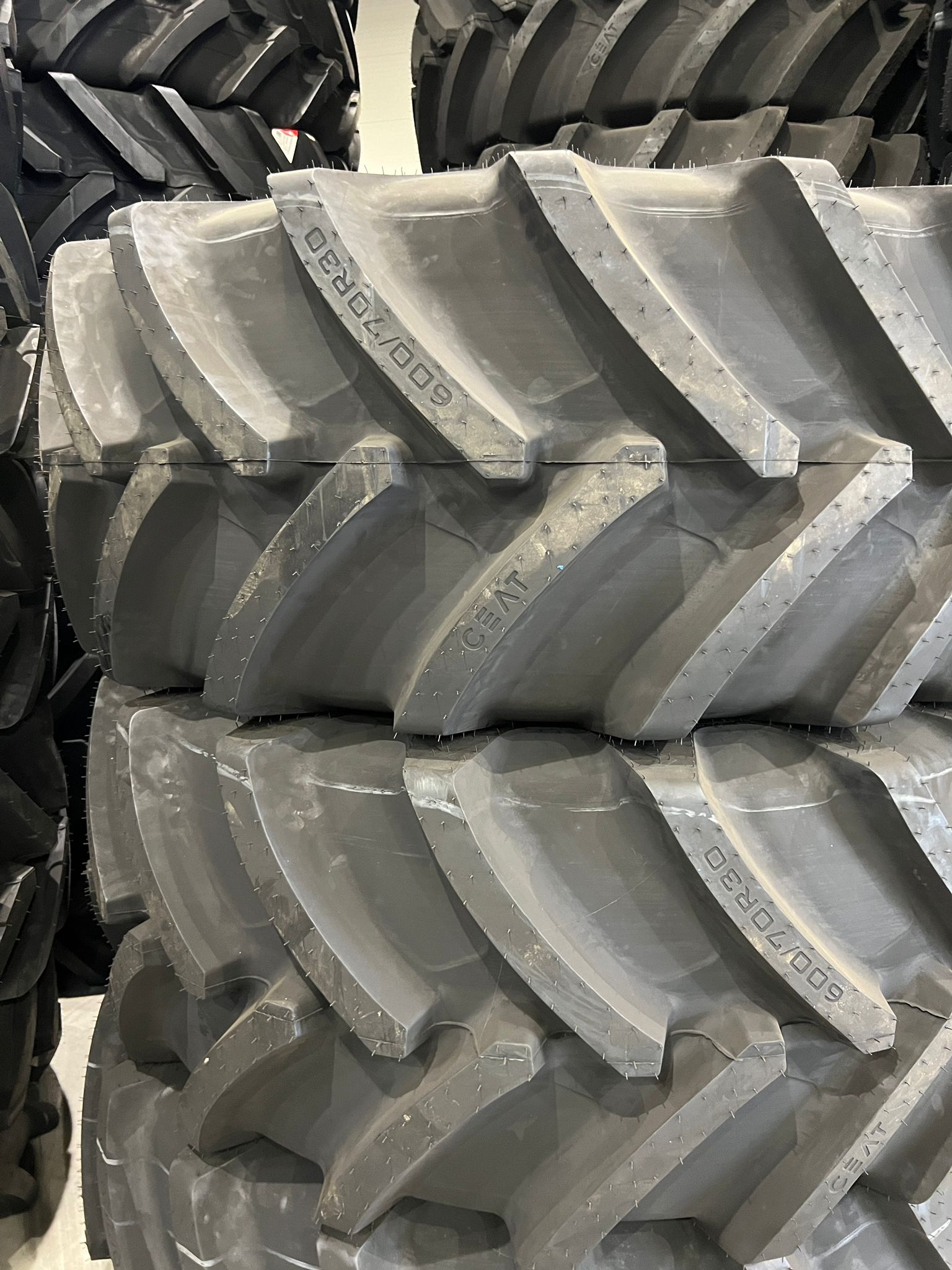 Anvelopa 600/70 R30 Ceat Farmax R70 158D TL - imagine 2