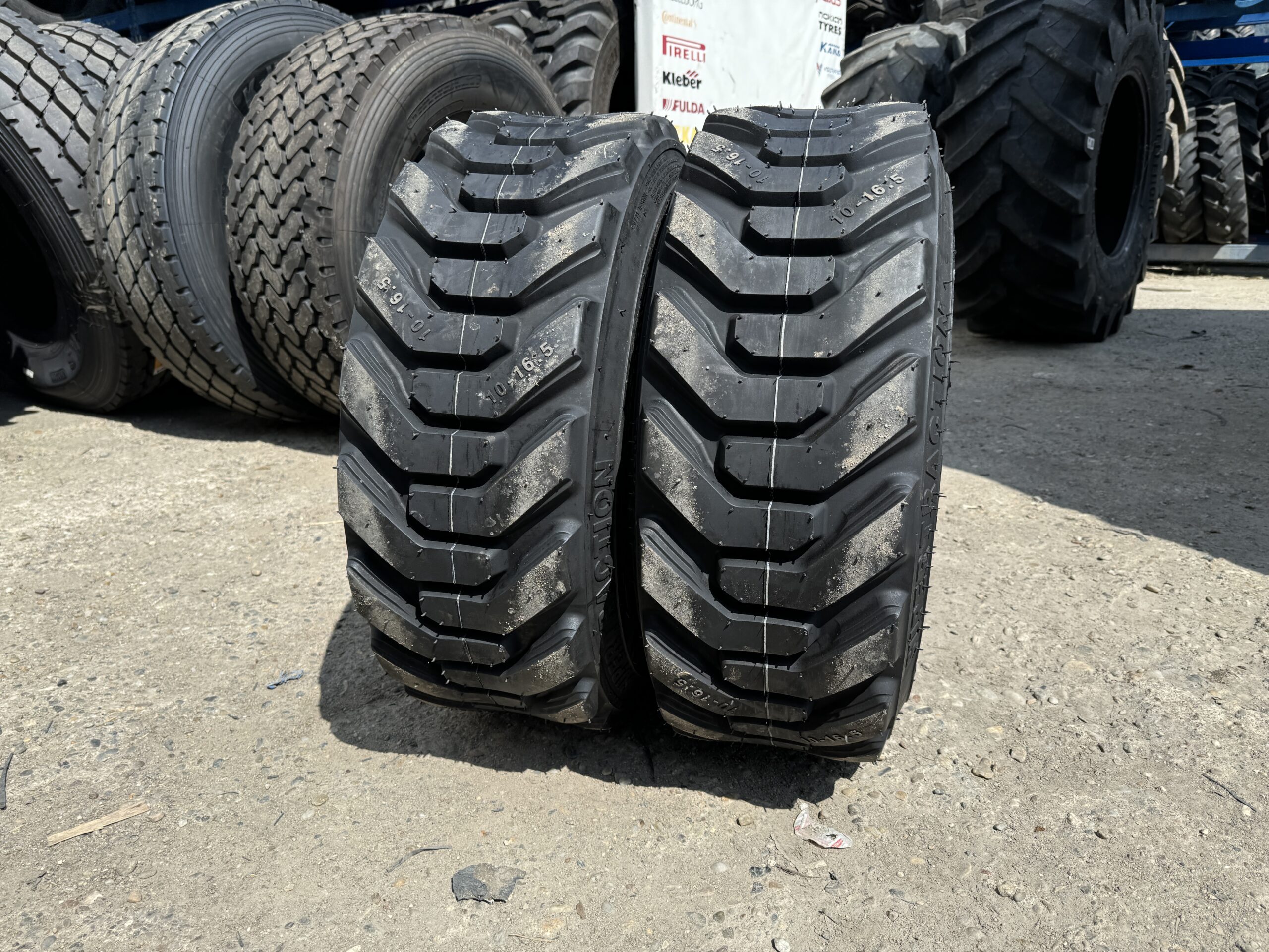 ANVELOPA 10-16.5 FORERUNNER 10PR TL sks-8 RG400