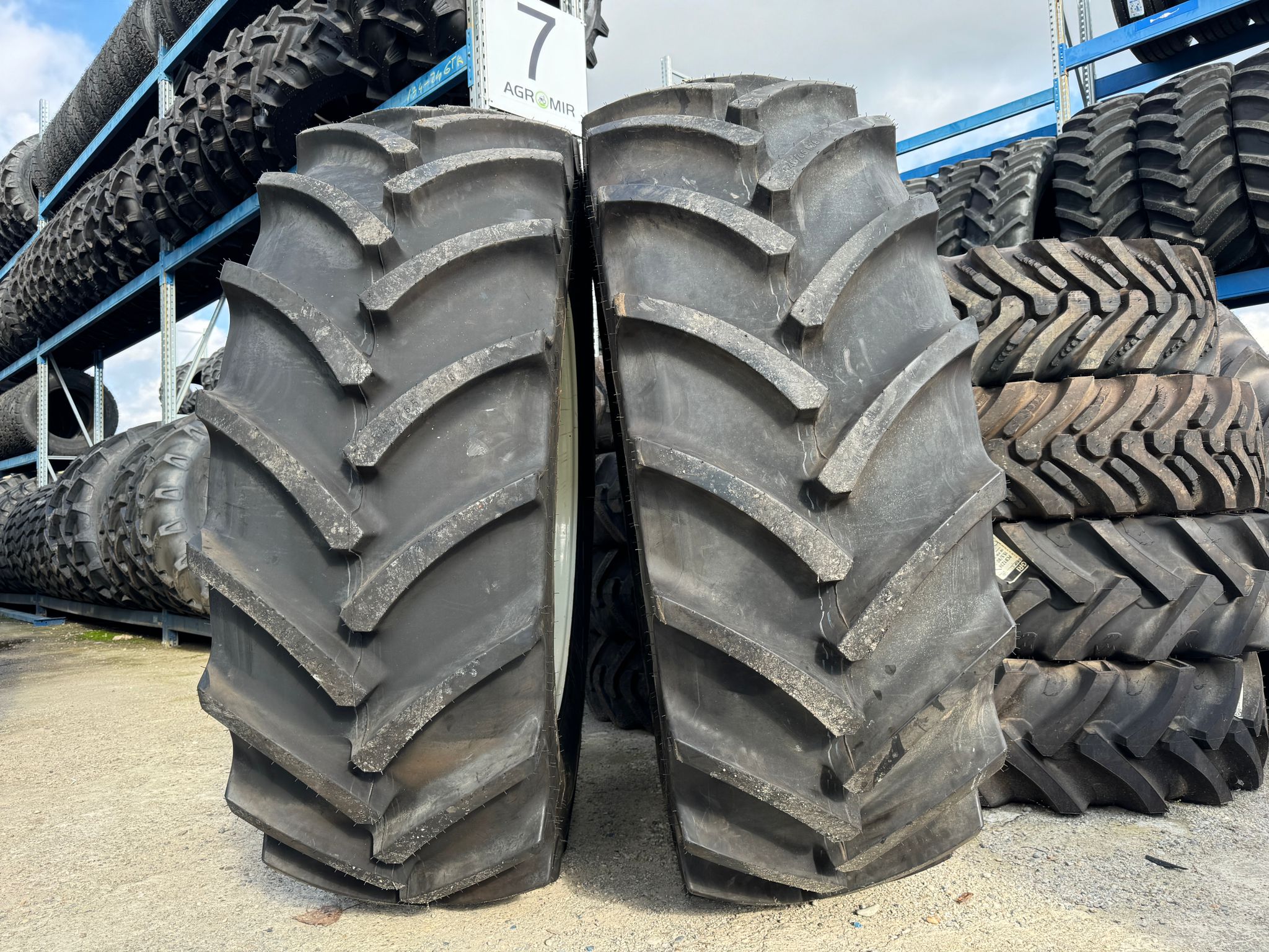 540/65R38 Mitas AC-65 147D/150A8 TL (janta separat) - imagine 2