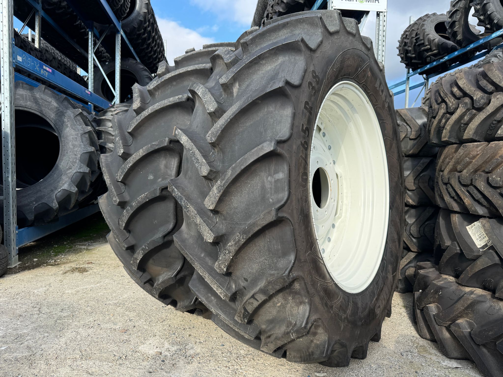 540/65R38 Mitas AC-65 147D/150A8 TL (janta separat) - imagine 3