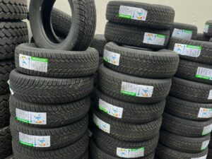 215/65 R16 GRENLANDER ICEHAWKE 1 98T