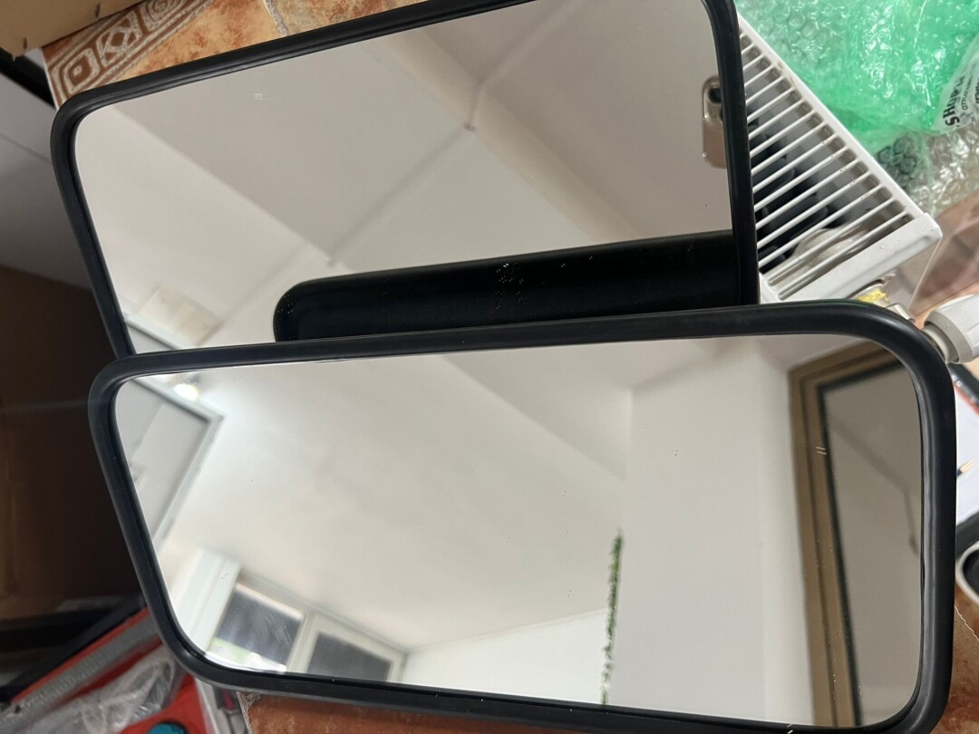 Oglinda laterala universala 370x180mm cu prindere pe brat