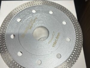Disc diamantat continuu 115x1.5x22.23 pentru ceramica
