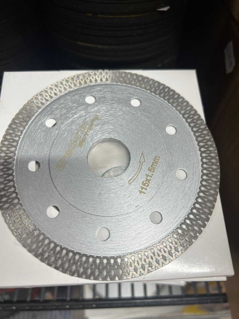 Disc diamantat continuu 115x1.5x22.23 pentru ceramica