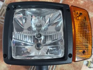 Set lampi tip far cu semnalizare dreapta si stanga 12V HR-A-035