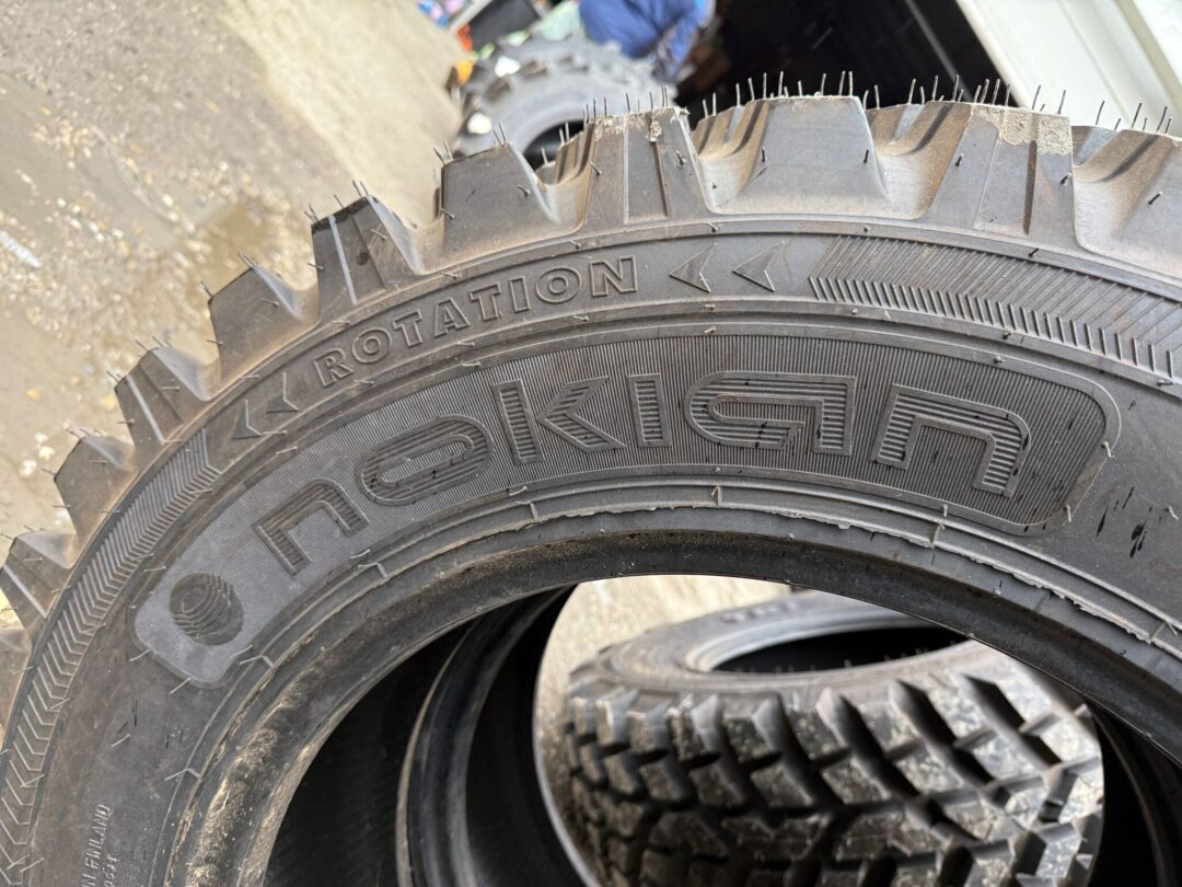ANVELOPA 300/80 R24 NOKIAN TRI 2 133A8 TL stoc limitat - imagine 3