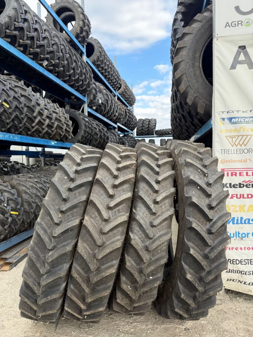 ANVELOPA 320/90 R42 BKT AGRIMAX RT945 139A8/B TL - imagine 2