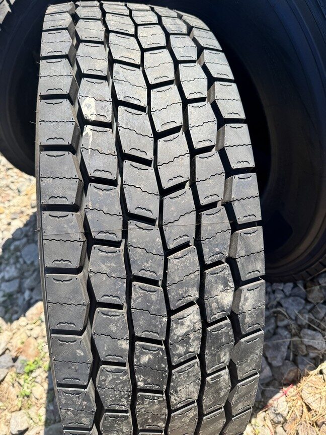 ANVELOPA 315/80 R22.5 LEAO MULTI-ROAD KTD300 156/1500L TL - imagine 3