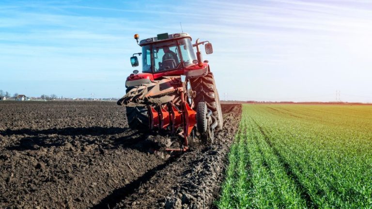 Cele mai frecvente 5 probleme la anvelopele agricole și cum să le eviți