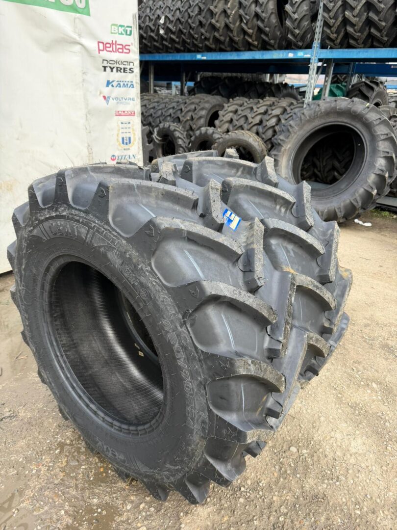 ANVELOPA 440/65 R24 CEAT FARMAX R65 135D TL - imagine 3