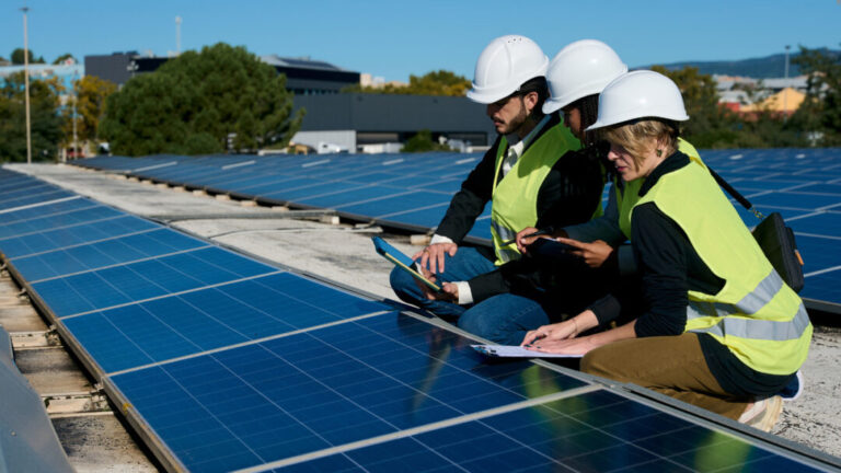 Inovații în fotovoltaice: ce noutăți aduce 2026