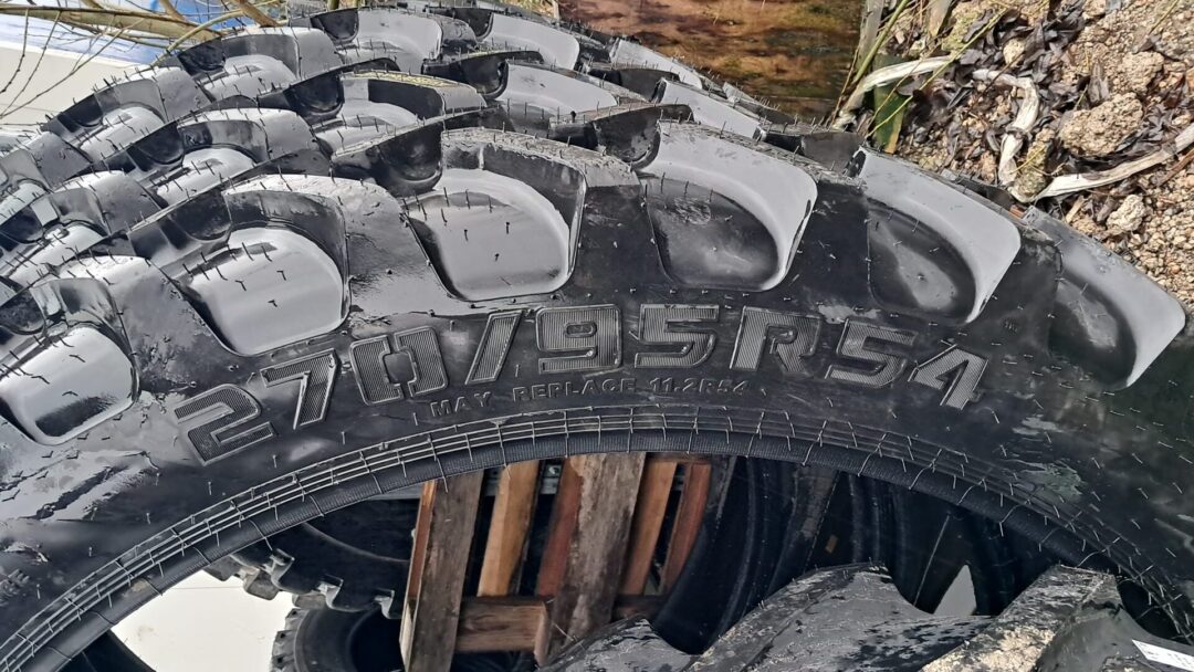 ANVELOPA 270/95 R54 CEAT Farmax RC 149A8/ 146D TL - imagine 3