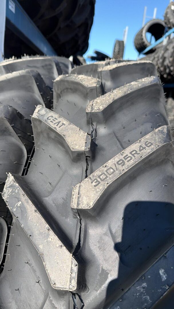 ANVELOPA 300/95 R46 CEAT FARMAX RC 151A8/ 148D TL - imagine 6