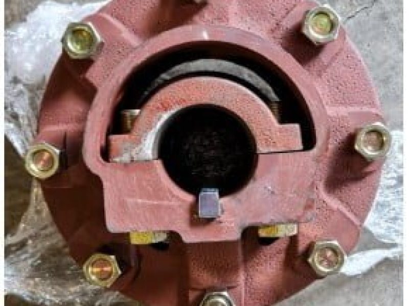 butuc-roata-spate-tractor-u650-asamblat