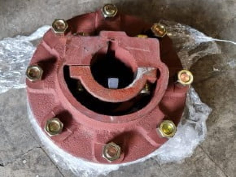 butuc-roata-spate-tractor-u650-asamblat