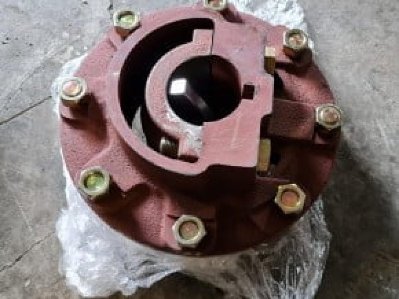 butuc-roata-spate-tractor-u650-asamblat