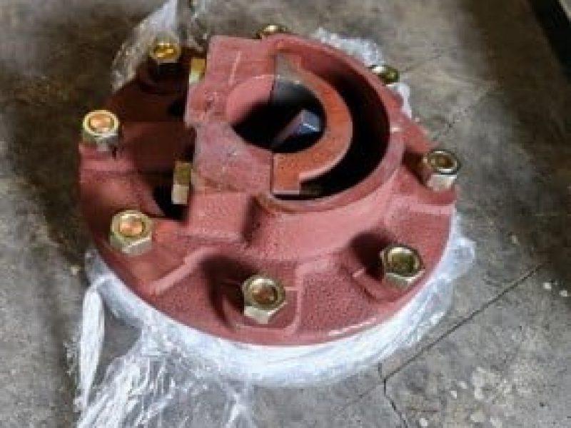 butuc-roata-spate-tractor-u650-asamblat